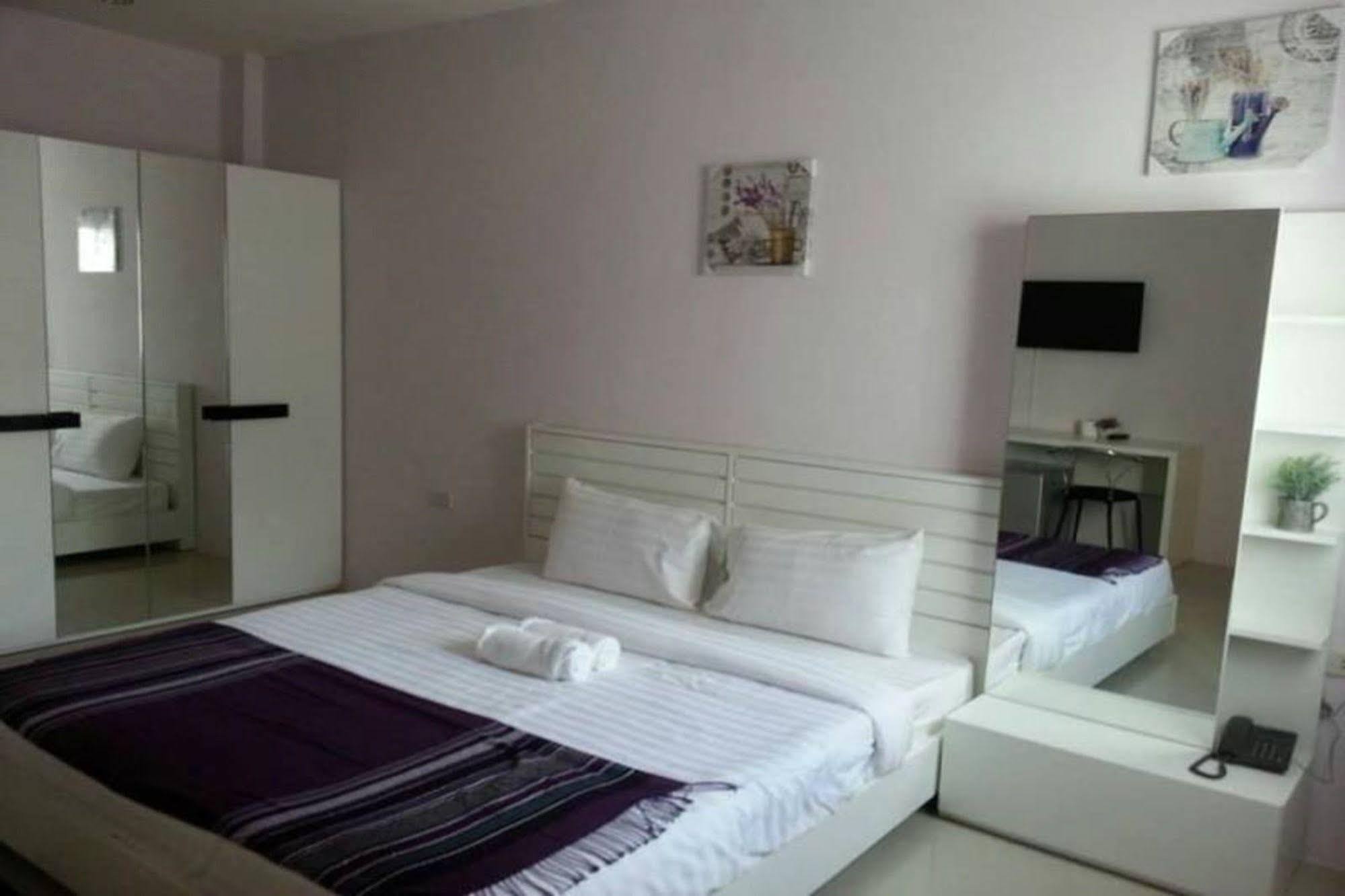 אובון רטצ'תאני The Zara Double Tree Hotel מראה חיצוני תמונה
