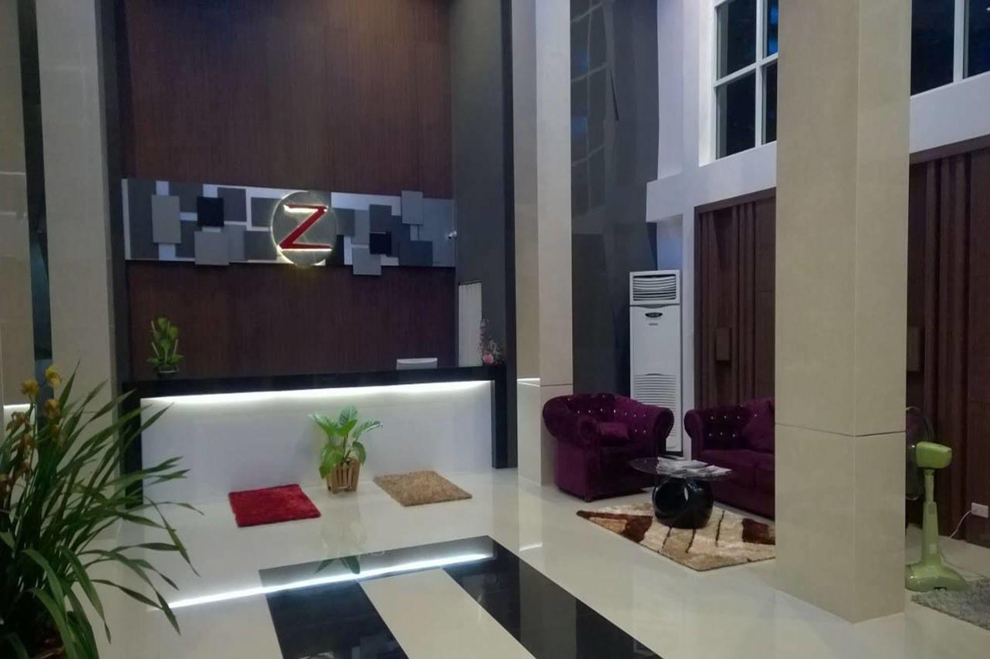 אובון רטצ'תאני The Zara Double Tree Hotel מראה חיצוני תמונה